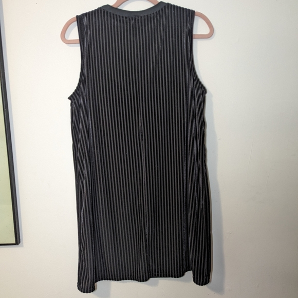 Sparkle & Fade Black Velvet Slip Dress - Picture 5 of 5